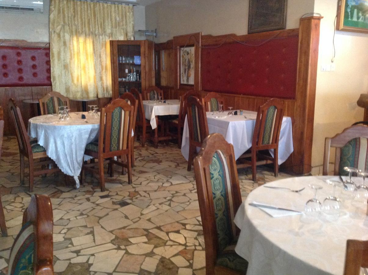 Hotel Ambassadors Λομέ Εξωτερικό φωτογραφία
