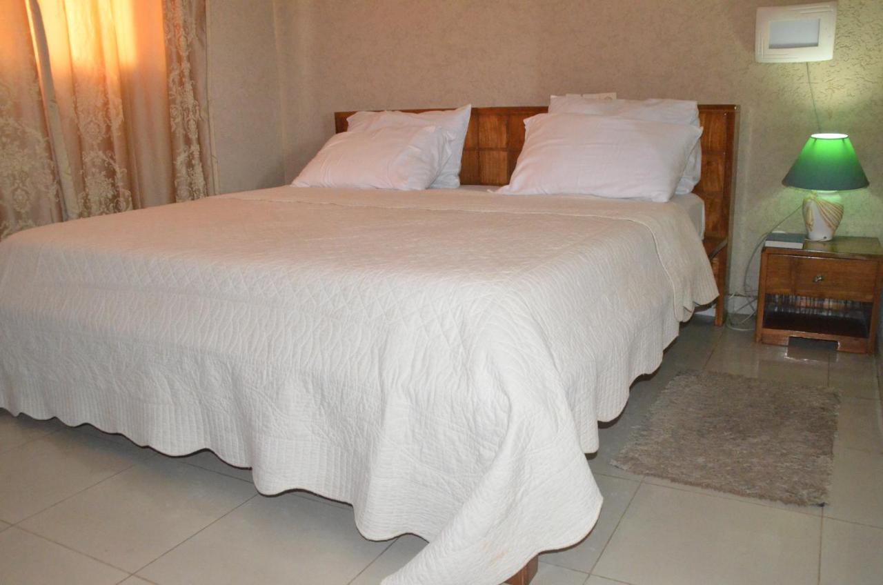 Hotel Ambassadors Λομέ Εξωτερικό φωτογραφία