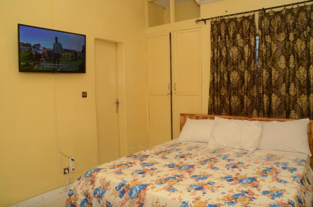 Hotel Ambassadors Λομέ Εξωτερικό φωτογραφία